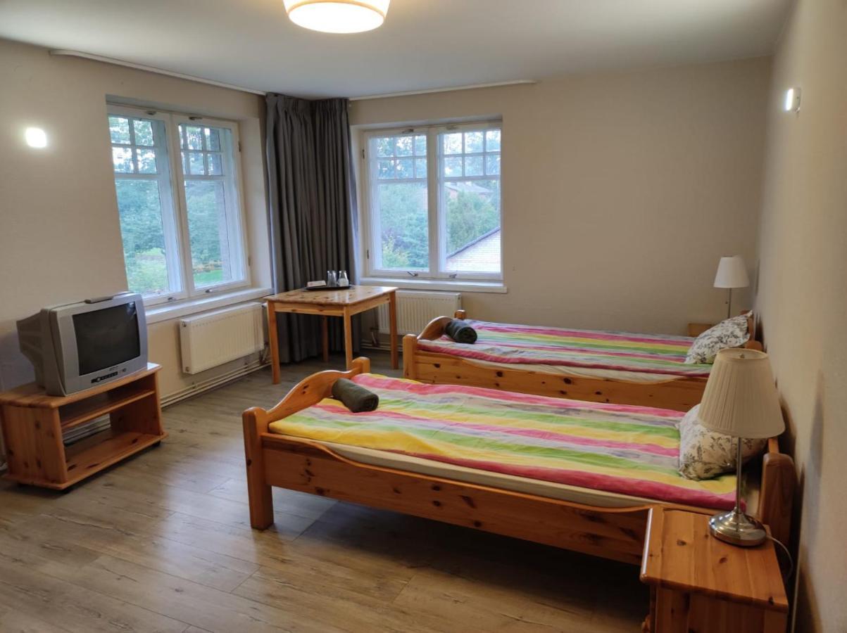Rabbit Hotel Raiskums Eksteriør bilde