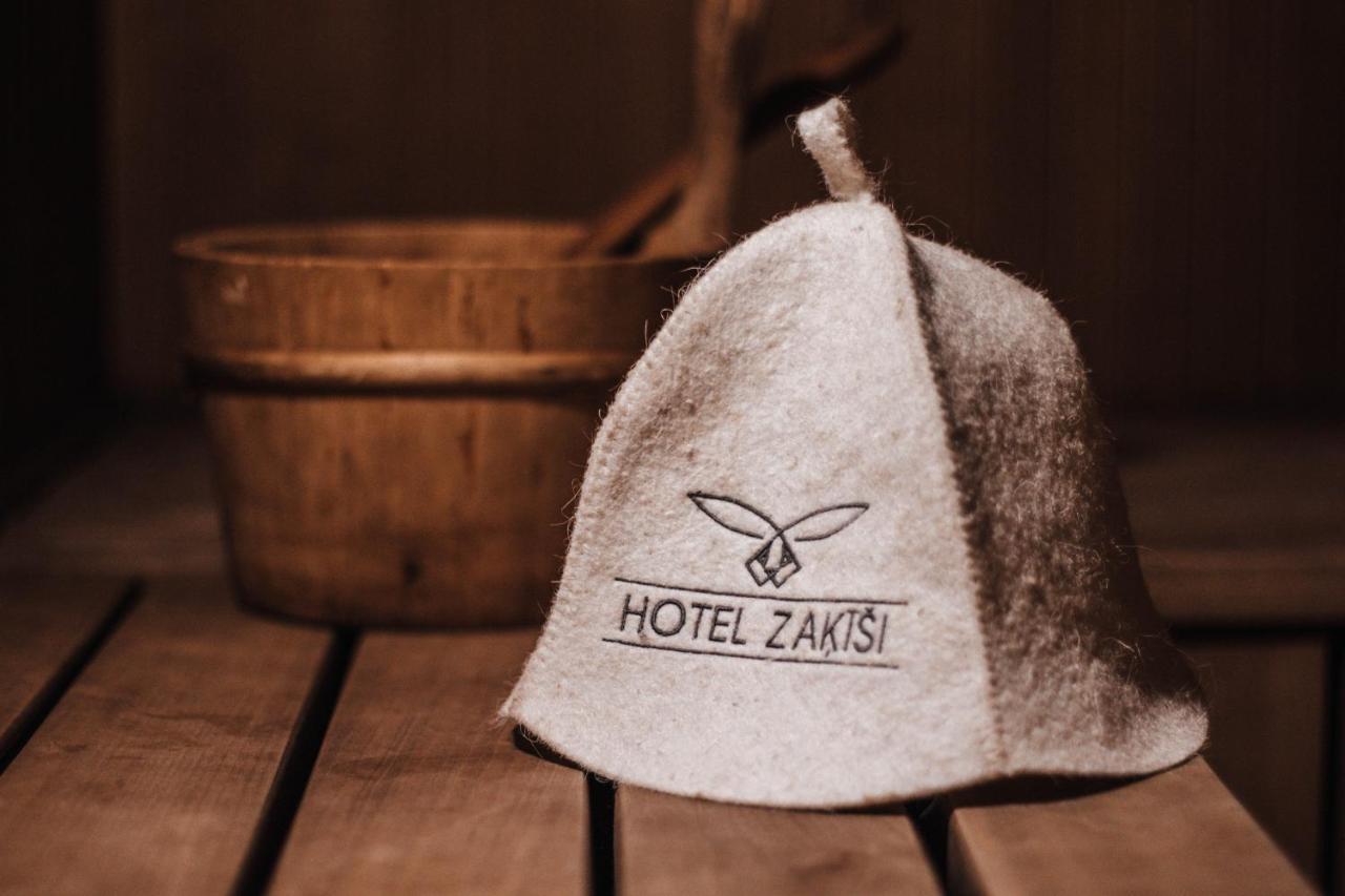 Rabbit Hotel Raiskums Eksteriør bilde
